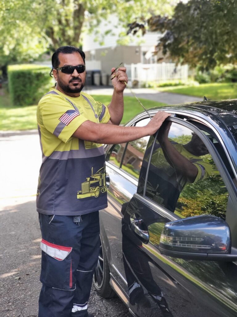 TJ towing providing car lockout Services